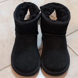 Koolaburra Black Suede Footwear